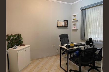 Quarto de casa para alugar com 4 quartos, 250m² em Jardim Presidente Dutra, Guarulhos