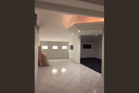 Casa para alugar com 250m², 4 quartos e 2 vagasÁrea externa