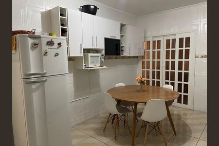 Casa para alugar com 250m², 4 quartos e 2 vagasCozinha
