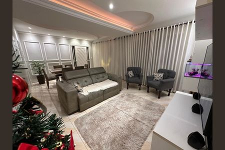 Sala  de casa para alugar com 4 quartos, 250m² em Jardim Presidente Dutra, Guarulhos