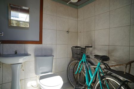 Casa para alugar com 360m², 2 quartos e 5 vagas Casa para alugar com 360m², 2 quartos e 5 vagasBanheiro de serviço