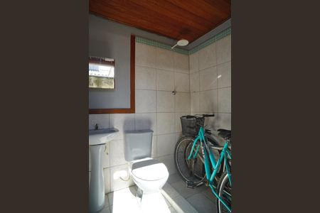 Casa para alugar com 360m², 2 quartos e 5 vagas Casa para alugar com 360m², 2 quartos e 5 vagasBanheiro de serviço
