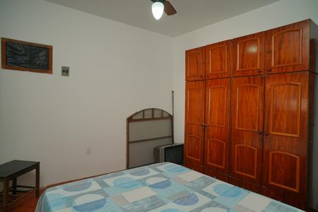 Casa para alugar com 360m², 2 quartos e 5 vagas Casa para alugar com 360m², 2 quartos e 5 vagasQuarto 1