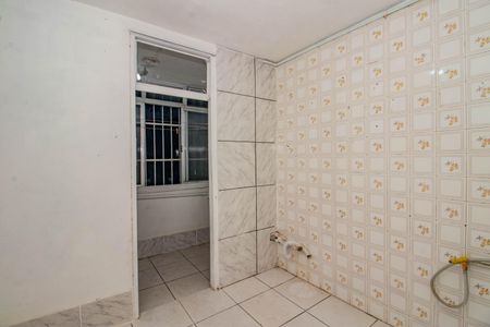 Cozinha e Área de Serviço de kitnet/studio para alugar com 1 quarto, 32m² em Humaitá, Porto Alegre