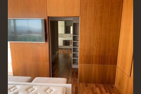Apartamento para alugar com 130m², 2 quartos e 2 vagasCozinha