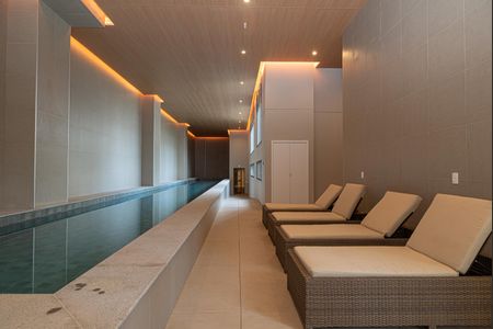 Studio à venda com 25m², 1 quarto e sem vaga Studio à venda com 25m², 1 quarto e sem vagaÁrea comum - Piscina Coberta