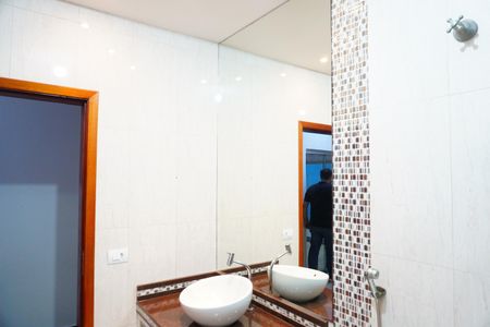 Casa para alugar com 535m², 5 quartos e 4 vagasBanheiro Social