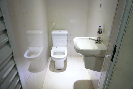 Casa para alugar com 535m², 5 quartos e 4 vagasBanheiro 2