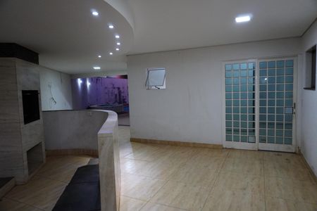 Casa para alugar com 535m², 5 quartos e 4 vagasQuintal