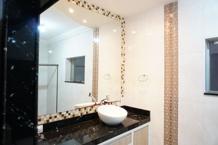 Casa para alugar com 535m², 5 quartos e 4 vagasBanheiro da Suíte