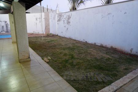 Casa para alugar com 535m², 5 quartos e 4 vagasQuintal