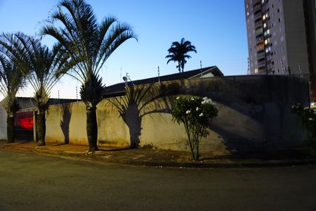 Casa para alugar com 535m², 5 quartos e 4 vagasFachada