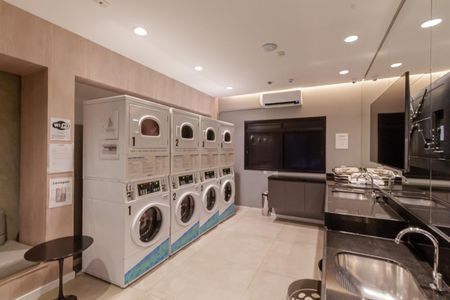 Studio à venda com 25m², 1 quarto e 1 vaga Studio à venda com 25m², 1 quarto e 1 vagaÁrea comum - Lavanderia