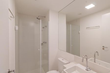 Banheiro de kitnet/studio à venda com 1 quarto, 25m² em Indianópolis, São Paulo