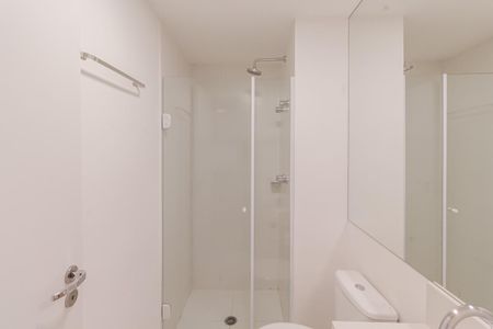 Banheiro de kitnet/studio à venda com 1 quarto, 25m² em Indianópolis, São Paulo