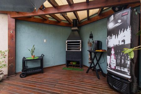 Casa para alugar com 211m², 2 quartos e 2 vagasQuintal