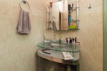 Casa para alugar com 211m², 2 quartos e 2 vagasBanheiro