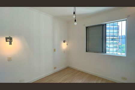 Apartamento para alugar com 86m², 2 quartos e 1 vaga Apartamento para alugar com 86m², 2 quartos e 1 vagaBanheiro da Suíte
