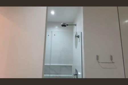 Apartamento para alugar com 260m², 4 quartos e 3 vagas Apartamento para alugar com 260m², 4 quartos e 3 vagasBanheiro da Suíte 1