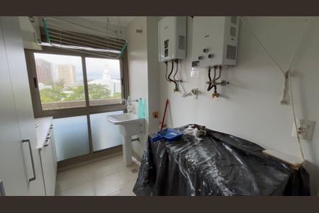 Apartamento para alugar com 260m², 4 quartos e 3 vagas Apartamento para alugar com 260m², 4 quartos e 3 vagasÁrea de Serviço