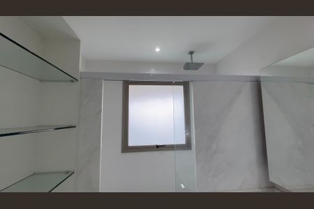 Apartamento para alugar com 260m², 4 quartos e 3 vagas Apartamento para alugar com 260m², 4 quartos e 3 vagasBanheiro da Suíte 4