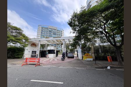 Apartamento para alugar com 260m², 4 quartos e 3 vagas Apartamento para alugar com 260m², 4 quartos e 3 vagasFachada