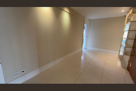 Apartamento para alugar com 260m², 4 quartos e 3 vagas Apartamento para alugar com 260m², 4 quartos e 3 vagasSala íntima