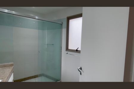 Apartamento para alugar com 260m², 4 quartos e 3 vagas Apartamento para alugar com 260m², 4 quartos e 3 vagasBanheiro da Suíte 3