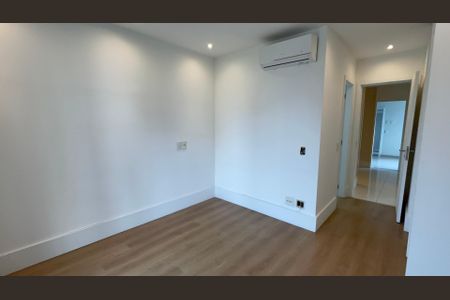 Apartamento para alugar com 260m², 4 quartos e 3 vagas Apartamento para alugar com 260m², 4 quartos e 3 vagasSuíte 2
