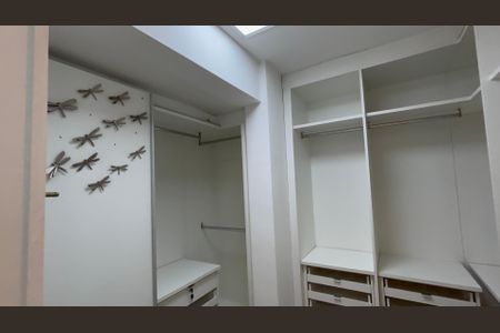 Apartamento para alugar com 260m², 4 quartos e 3 vagas Apartamento para alugar com 260m², 4 quartos e 3 vagasCloset da suíte 4