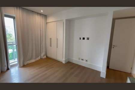 Apartamento para alugar com 260m², 4 quartos e 3 vagas Apartamento para alugar com 260m², 4 quartos e 3 vagasSuíte 3