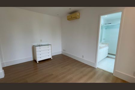 Apartamento para alugar com 260m², 4 quartos e 3 vagas Apartamento para alugar com 260m², 4 quartos e 3 vagasSuíte 3