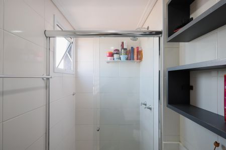 Apartamento à venda com 64m², 2 quartos e 2 vagasBanheiro da Suíte 1