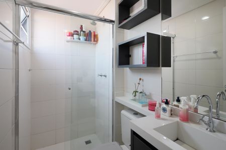 Apartamento à venda com 64m², 2 quartos e 2 vagasBanheiro da Suíte 1