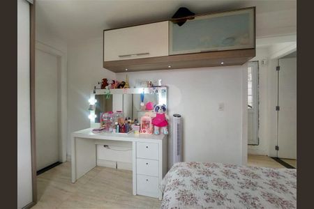 Casa à venda com 208m², 4 quartos e 2 vagas