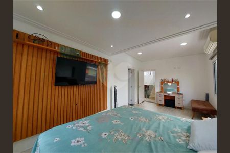 Casa à venda com 208m², 4 quartos e 2 vagas
