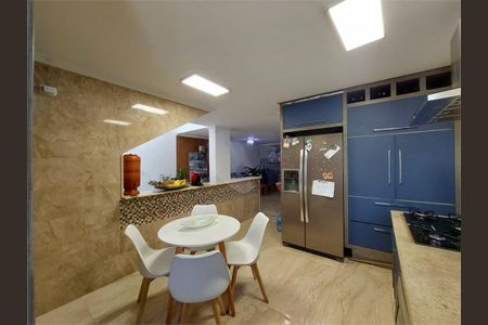 Casa à venda com 4 quartos, 208m² em Lapa, São Paulo