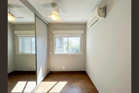 Apartamento à venda com 3 quartos, 280m² em Bosque da Saúde, São Paulo