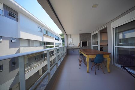 Apartamento para alugar com 106m², 2 quartos e 2 vagasSacada Suíte 1