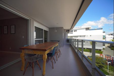 Apartamento para alugar com 106m², 2 quartos e 2 vagasSacada da Sala