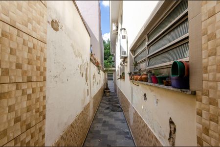 Casa à venda com 201m², 5 quartos e 3 vagasCorredor externo