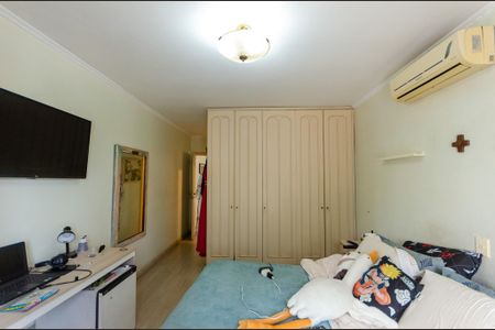 Casa à venda com 201m², 5 quartos e 3 vagasSuíte