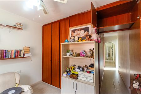 Casa à venda com 201m², 5 quartos e 3 vagasQuarto 2