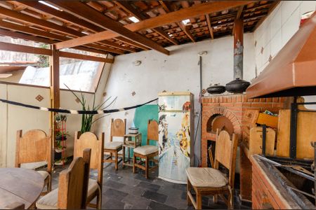 Casa à venda com 201m², 5 quartos e 3 vagasChurrasqueira
