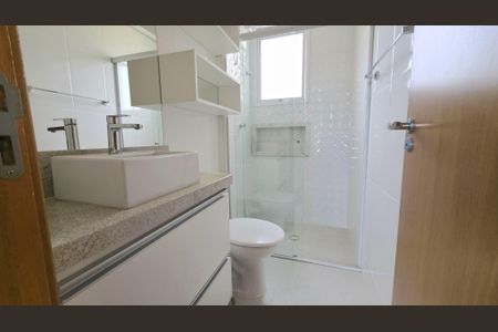 Apartamento à venda com 2 quartos, 57m² em Lundcéia, Lagoa Santa