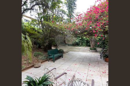 Casa à venda com 5 quartos, 1500m² em Indianópolis, São Paulo