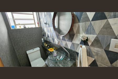 Casa à venda com 8 quartos, 200m² em Parque Sao Domingos, São Paulo
