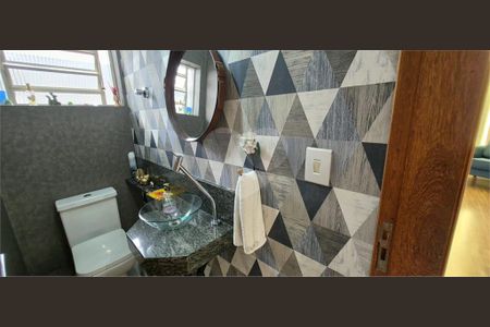 Casa à venda com 8 quartos, 200m² em Parque Sao Domingos, São Paulo