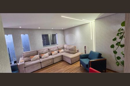 Casa à venda com 8 quartos, 200m² em Parque Sao Domingos, São Paulo