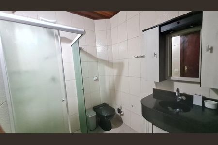 Casa de condomínio para alugar com 180m², 3 quartos e 1 vagaBanheiro
